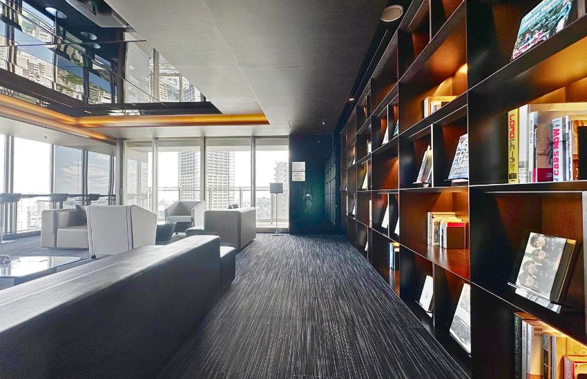 生態圖書館與個人自習室 BRILLIA TOWER池袋 高級大樓 生態圖書館與個人自習室